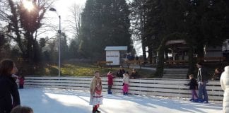 Šestinčani se pozdravljaju s adventskim klizalištem u kvartu