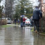 Cicka Poljana, 31.03.2013 – Zbog obilnih kisa i otapanja snijega izlila se rijeka Odra i poplavila cestu i par kuca