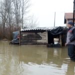 Cicka Poljana, 31.03.2013 – Zbog obilnih kisa i otapanja snijega izlila se rijeka Odra i poplavila cestu i par kuca