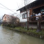 Cicka Poljana, 31.03.2013 – Zbog obilnih kisa i otapanja snijega izlila se rijeka Odra i poplavila cestu i par kuca