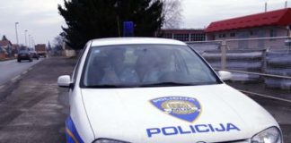 Prisilili ga na kupnju mobitela i dva računala