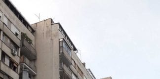 POŽAR U PREČKOM: Medicinska pomoć pružena dvjema osobama zbog udisanja dima