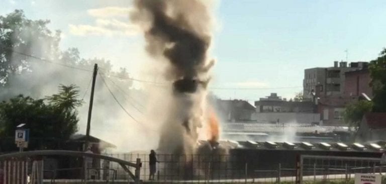 VIDEO: Zapalile se kućice na Trešnjevačkom placu