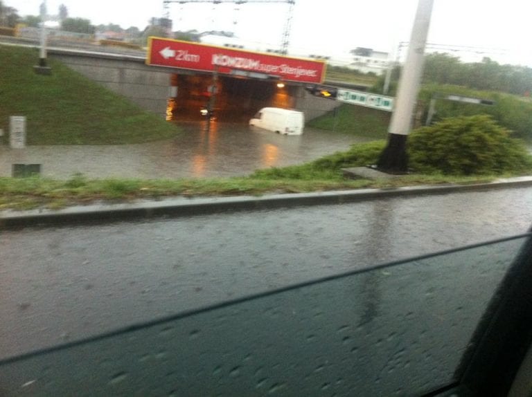 Peticijom se bore za rješavanje poplava u podvožnjaku Aleja Bologne – Škorpikova