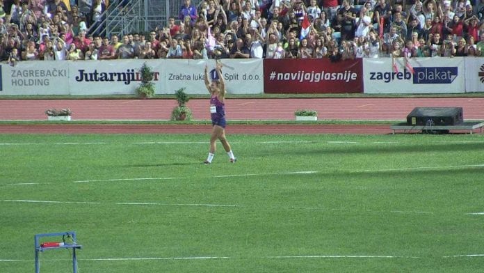 vlcsnap-2017-08-30-19h03m56s248