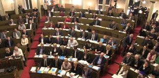 Hoće li se smanjiti plaće zaposlenicima Gradske uprave?