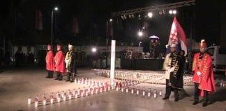 I REĆI ĆU VAM SAMO JOŠ JEDNU STVAR, ZAPAMTITE VUKOVAR: Svečanim programom i paljenjem lampaša duž ulice Grada Vukovara u Zagrebu obilježen Dan sjećanja na žrtvu Vukovara i Škabrnje