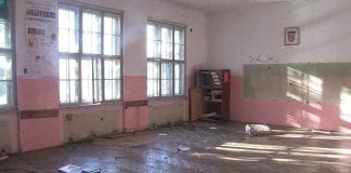 KREĆE RUŠENJE OSNOVNE ŠKOLE VIDOVEC: Odzvonilo je trulim parketima i razbijenim prozorima