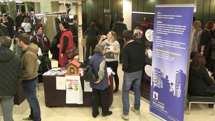 vlcsnap-2017-12-06-21h40m59s32