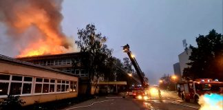 Izbio požar u OŠ Mate Lovraka, vatrogasci su se satima borili s buktinjom
