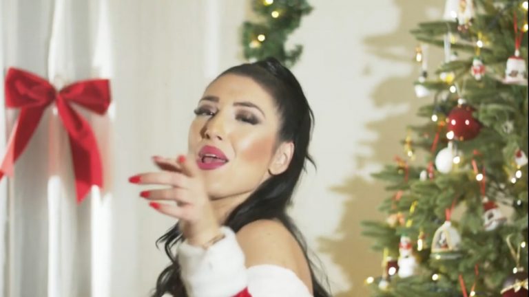 Dalmatinka anđeoskog glasa poslala je svima božićnu poruku