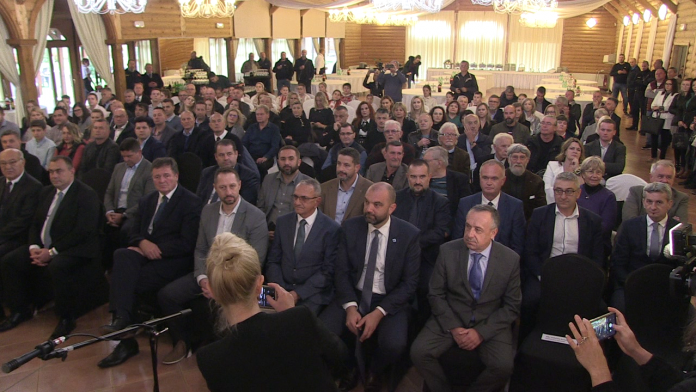 vlcsnap-2022-11-11-17h38m15s243