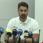 vlcsnap-2023-08-27-23h44m10s835