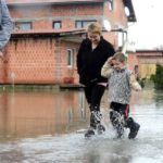 Cicka Poljana, 31.03.2013 – Zbog obilnih kisa i otapanja snijega izlila se rijeka Odra i poplavila cestu i par kuca
