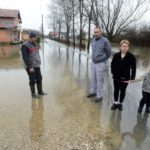 Cicka Poljana, 31.03.2013 – Zbog obilnih kisa i otapanja snijega izlila se rijeka Odra i poplavila cestu i par kuca