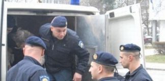 Policajce tukao rukama, nogama i grizao zubima