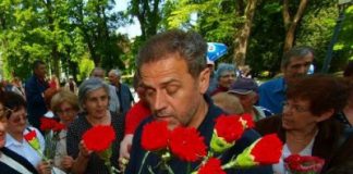 Zaposlenicima se smanjuju regres i božićnica