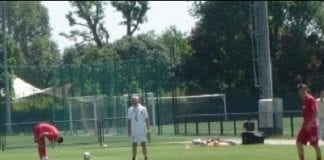 Pjesnici igraju osam tekmi prije početka prvenstva