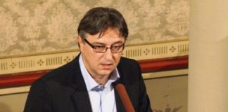 Vuletić želi u vrh stranke, pa mu treba kontrola