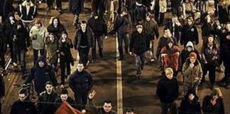 Prosvjed prošao mirno, pljunut Mladen Pavić