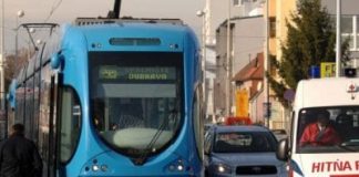 Tramvaj udario i teško ozlijedio mladu djevojku