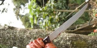 Uz prijetnju nožem ukrali novac i terenca