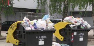 GORDANA RUSAK: Grad već ima spremnike za plastiku kupljene europskim novcem, a Tomašević dijeli žute vrećice