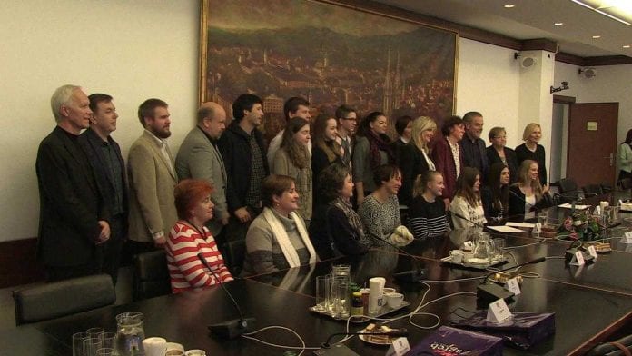 vlcsnap-2017-03-08-12h53m21s20