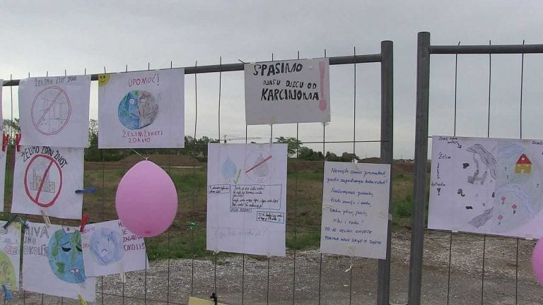 Lomničani se pobunili: Tisuće njih prosvjedovalo zbog gradnje asfaltne baze