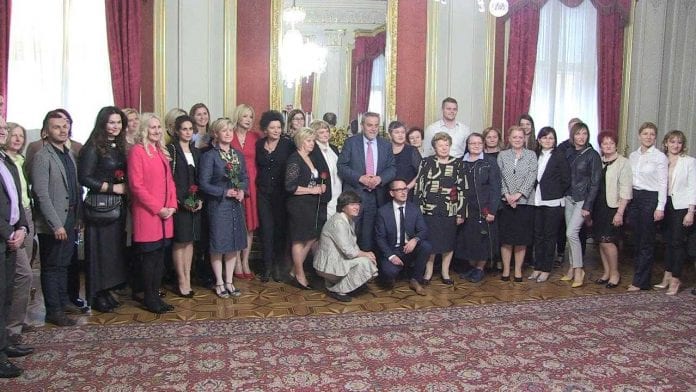 vlcsnap-2017-05-19-08h09m41s216