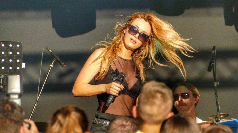 Proslava Dana Svete Nedelje: Stanovnike oduševili Detour, Lidija Banić, Željko Pervan i nova knjiga Anđe Marić