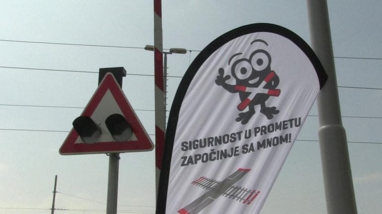 SIGURNOST U PROMETU: Mobiteli i slušalice smanjuju razinu koncentracije