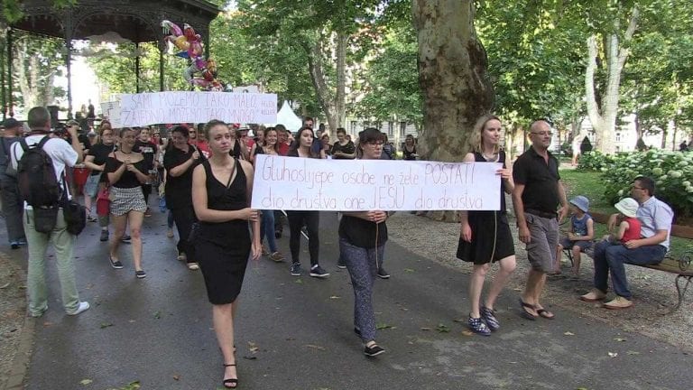 ŠETNJA HELEN KELLER: Potrebno je više prevoditelja hrvatskog znakovnog jezika