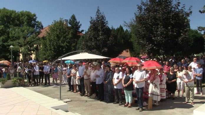 vlcsnap-2017-08-15-14h25m37s117