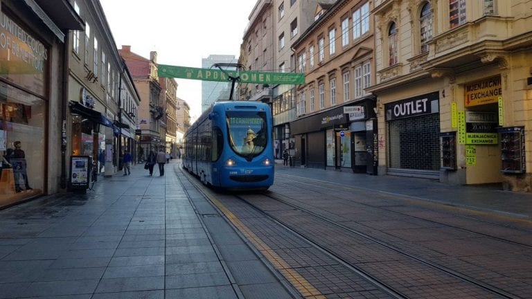 Pokazi ZET-a ostaju besplatni za umirovljenike s mirovinama od 3.200 kuna ili manjim