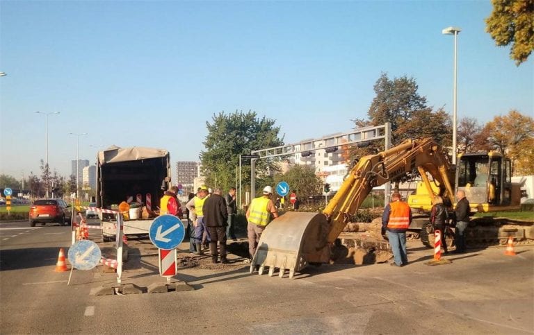 OPREZ! Stvaraju se gužve zbog sanacije vodoopskrbne cijevi na križanju Branimirove i Heinzelove