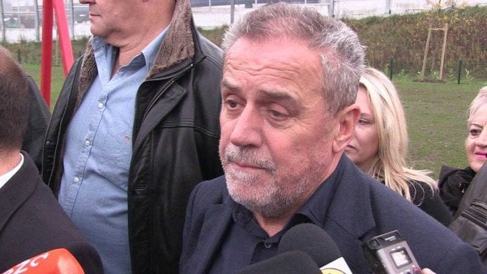 vlcsnap-2017-11-10-19h32m04s35