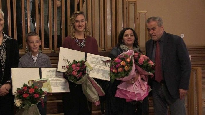 vlcsnap-2017-11-17-04h06m26s230