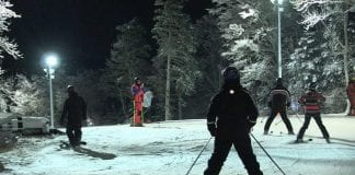 Besplatnim noćnim skijanjem započela je nova sezona na Sljemenu