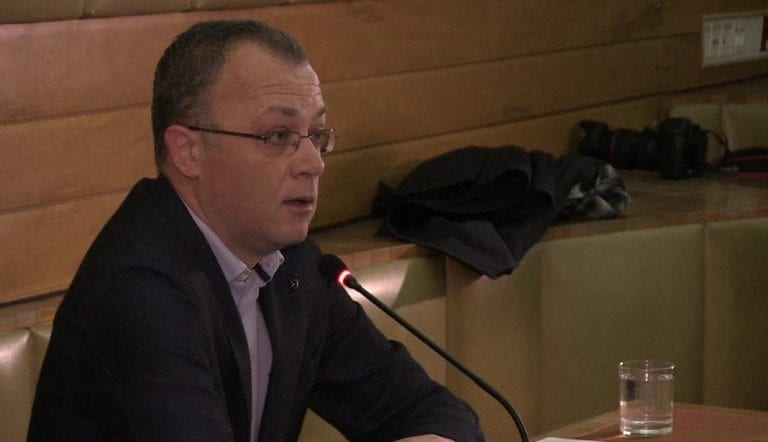 BURNO NA SJEDNICI ODBORA ZA IMENOVANJE NASELJA, ULICA I TRGOVA Petek poručio Hasanbegoviću: ‘Vi ste manipulator!’