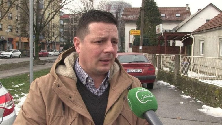 PETA ZONA: Hoćemo li plaćati parking ispred svojih zgrada?