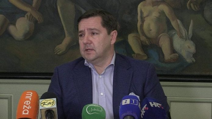 vlcsnap-2018-02-20-14h12m10s154