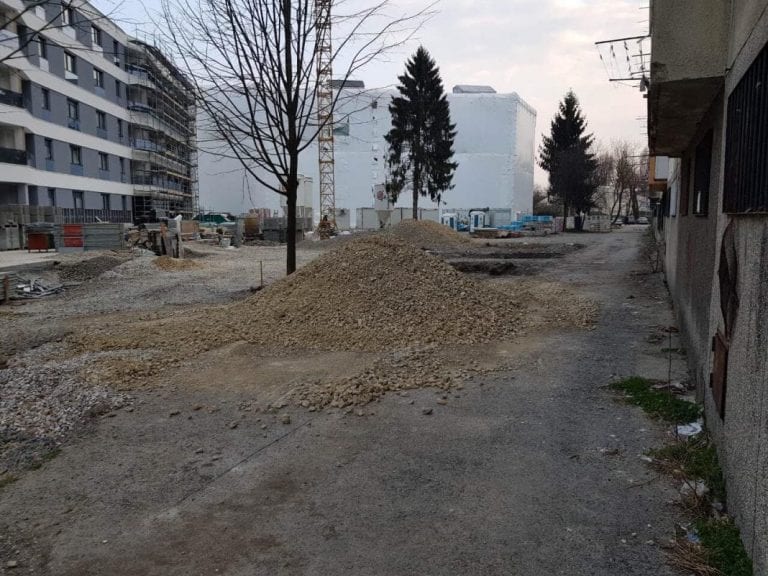 Treba li se novcem građana Trnja uređivati parcela koju nije uredio investitor?