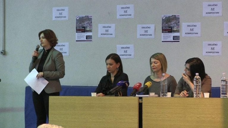 NE KOMPOSTANI: Građani Brezovice na tribini poručili kako ne žele kompostanu u svom naselju
