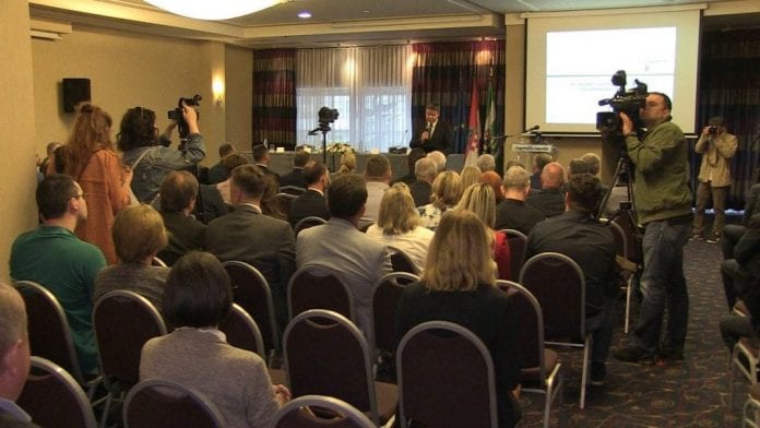 vlcsnap-2018-05-16-09h51m01s590