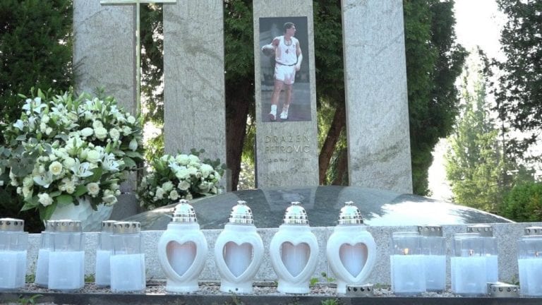 25. godišnjica smrti hrvatskog košarkaša Dražena Petrovića
