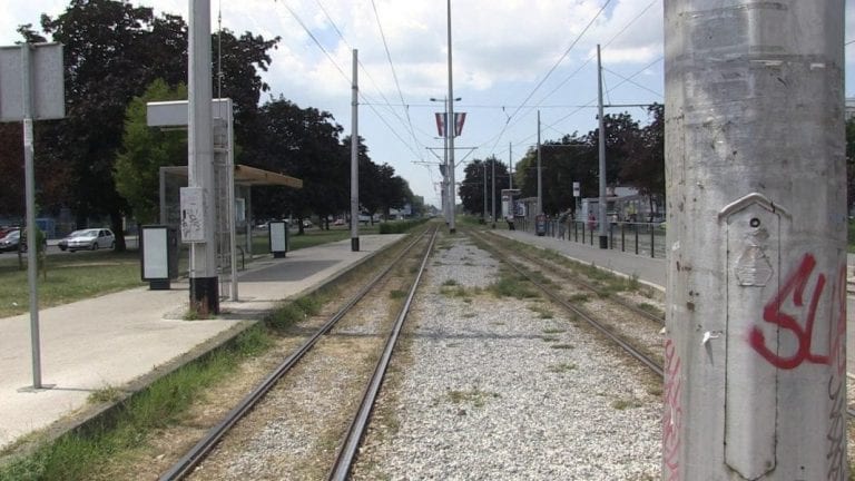 Radovi skreću autobus 202, linije 161, 162 i 169 voze preko Horvata, uvodi se izvanredna linija 196 (Remetinec – Leščina – Remetinec)