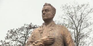 Brončani je kip Franje Tuđmana napokon dovršen