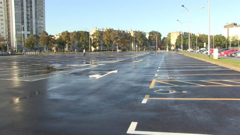 Štandovi s okretišta tramvaja na Borongaju otišli u povijest: Otvoreno je parkiralište