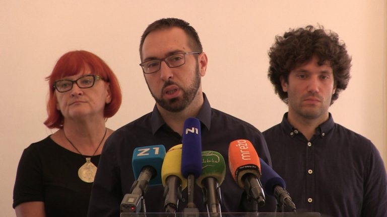 Tomašević Bandiću: “Kada ćete dati ostavku?”